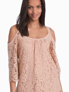 Lace Cold-Shoulder Top in Dusty Pink